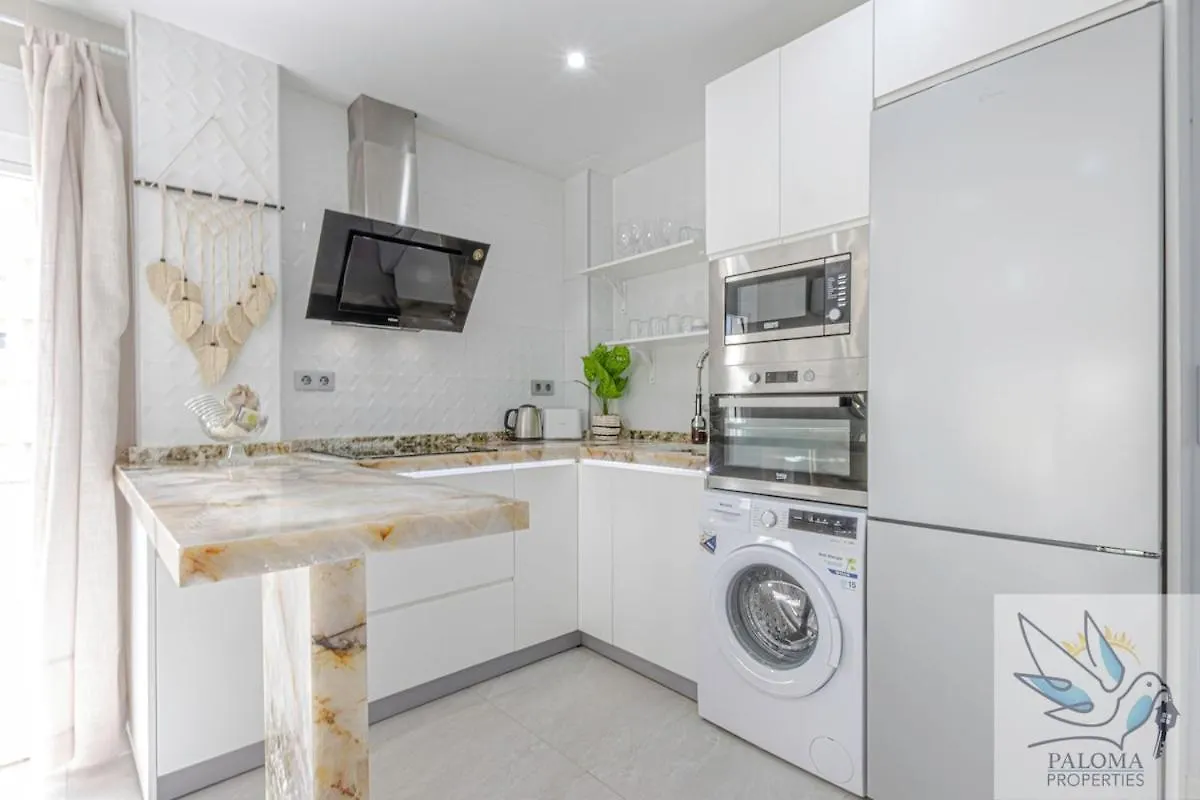 Benalbeach Beautiful 2 Bdr Apt With Sea Views Benalmádena Apartament