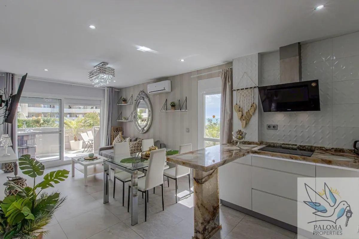 Benalbeach Beautiful 2 Bdr Apt With Sea Views Benalmadena Apartment